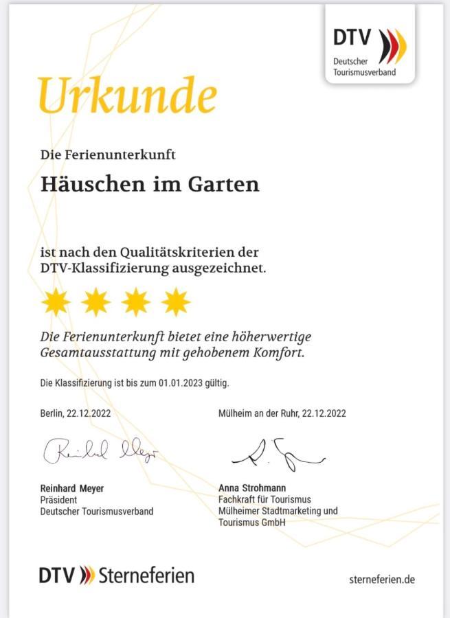 Haeuschen Im Garten In Der Muelheimer Altstadt Mülheim an der Ruhr Exterior foto