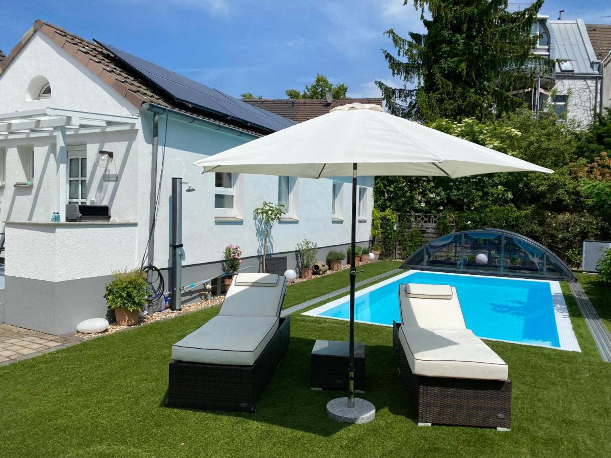 Haeuschen Im Garten In Der Muelheimer Altstadt Mülheim an der Ruhr Exterior foto